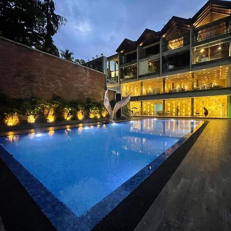 Hotel Grand Amanee 拉特纳普勒 外观 照片