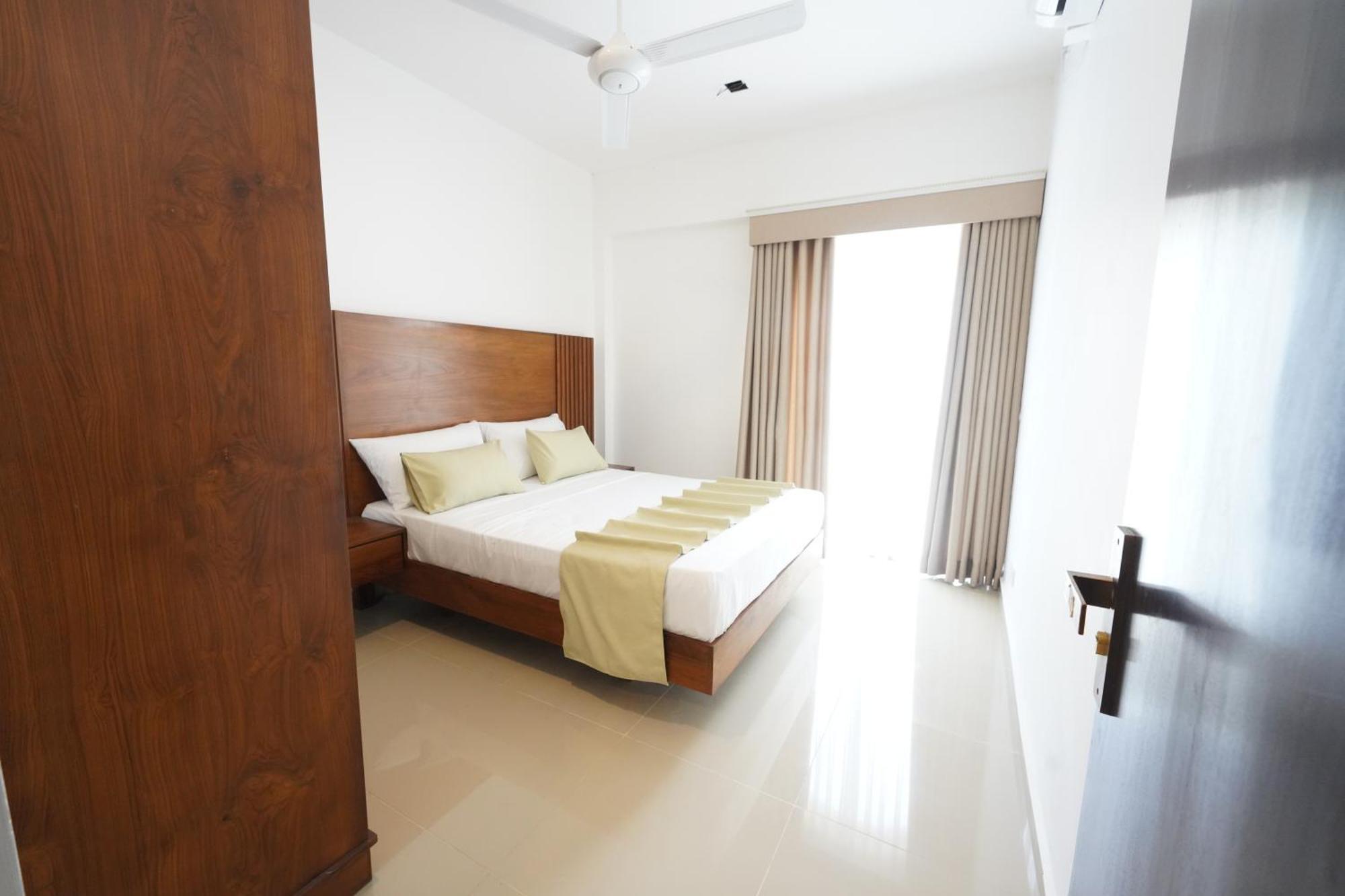 Hotel Grand Amanee 拉特纳普勒 外观 照片