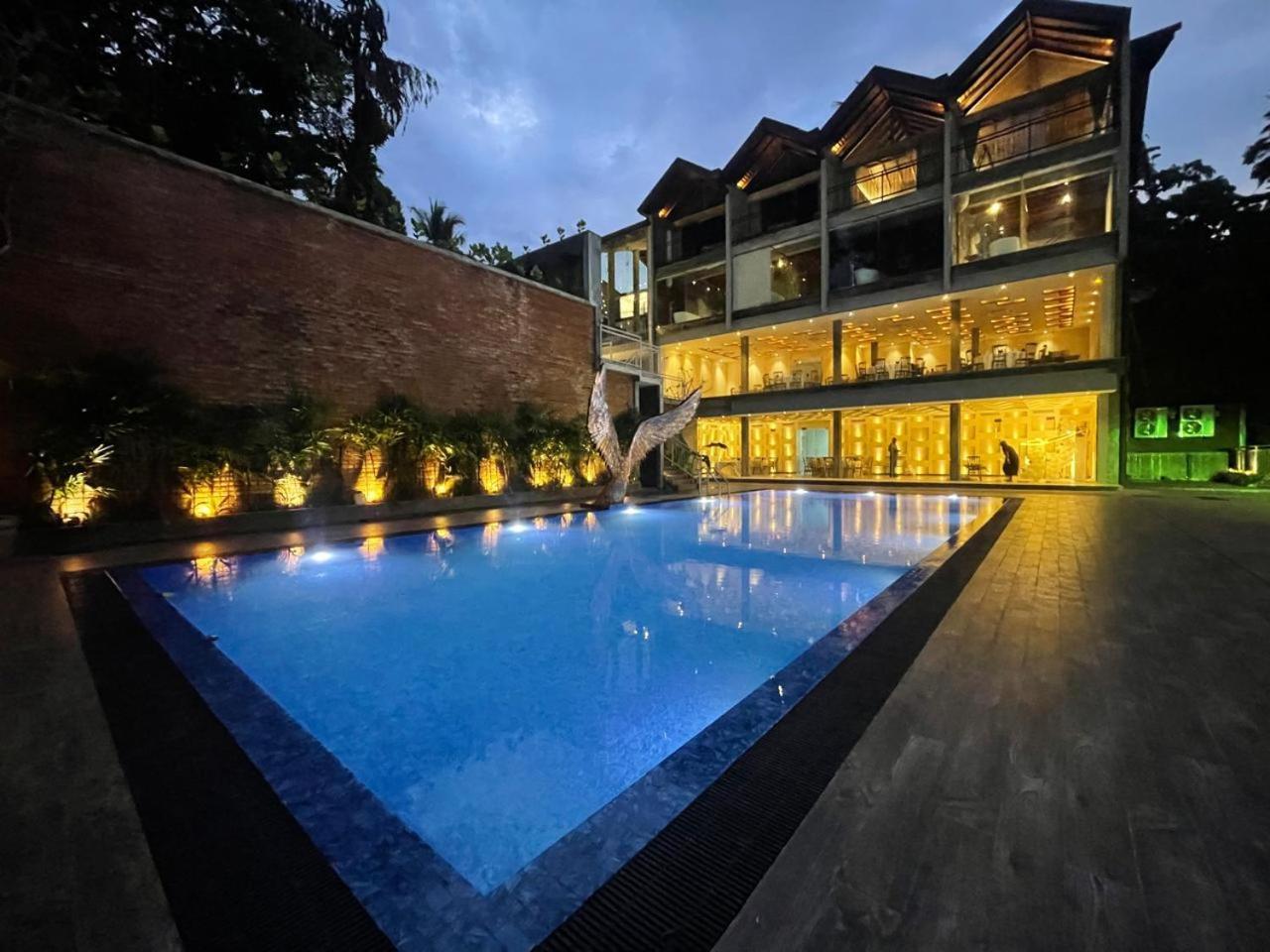 Hotel Grand Amanee 拉特纳普勒 外观 照片