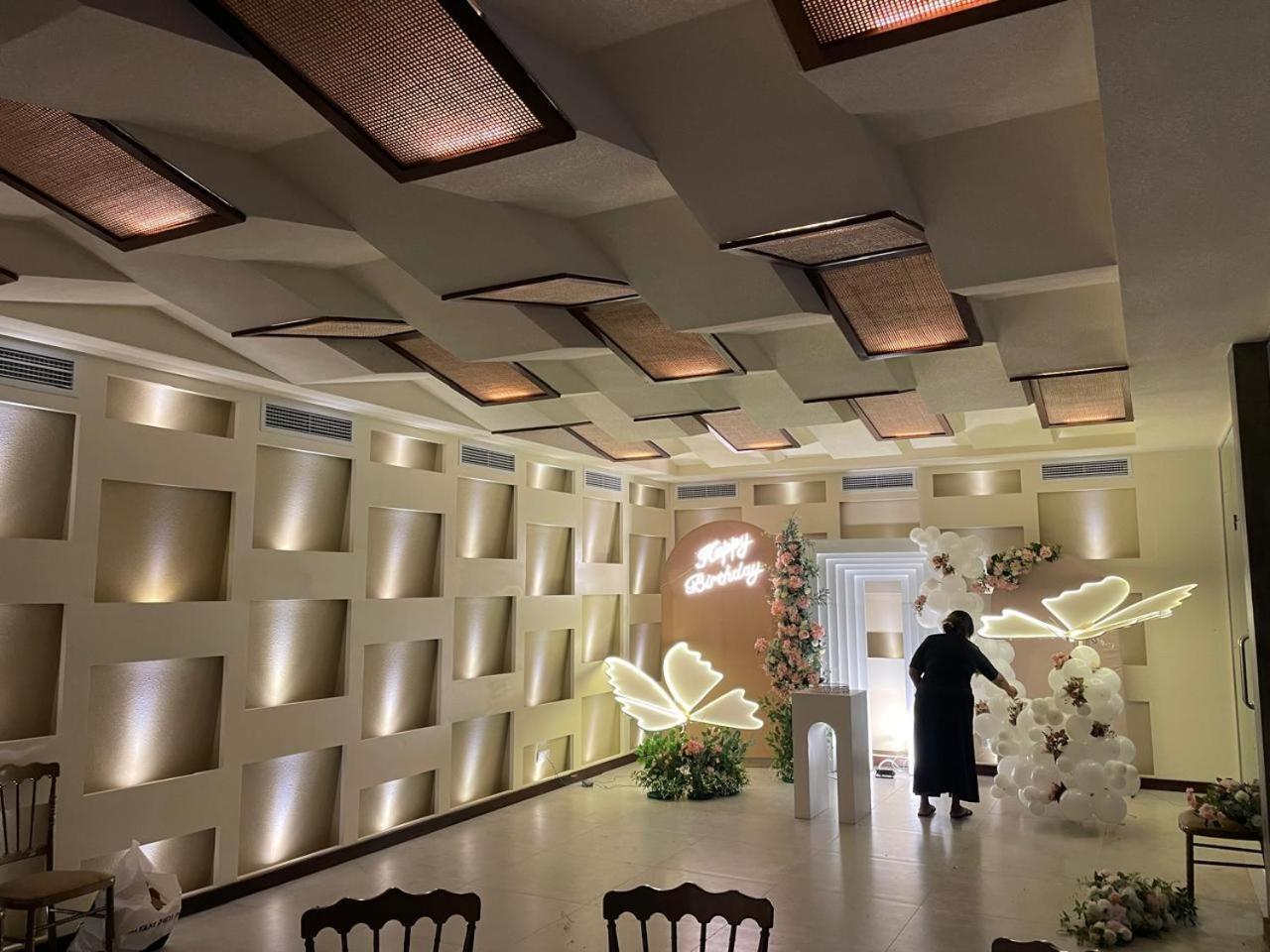 Hotel Grand Amanee 拉特纳普勒 外观 照片